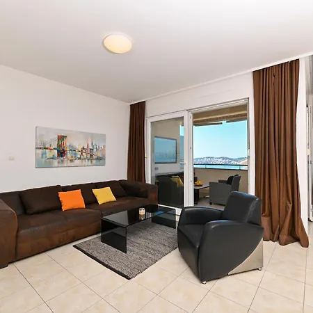 Apartment Sunny Place With Sea View *
