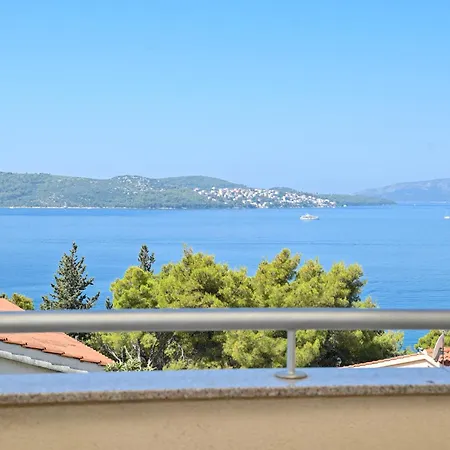 Sunny Place With Sea View Apartment Trogir