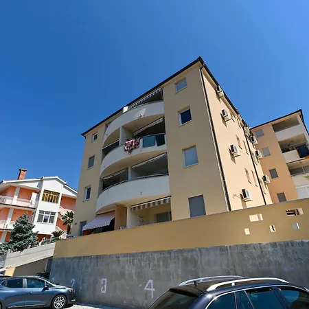 Sunny Place With Sea View * トロギール