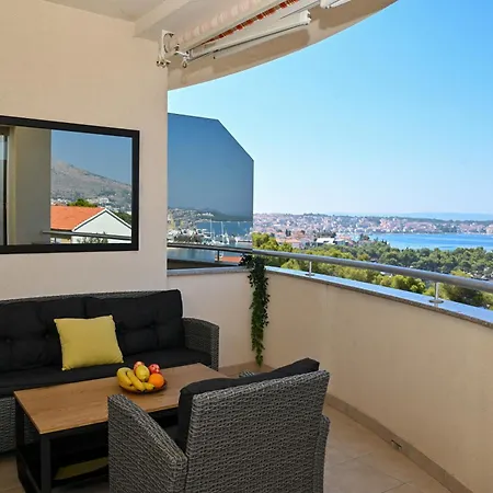 Sunny Place With Sea View Apartment