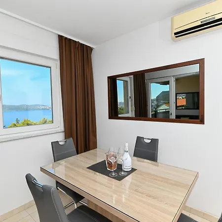 Apartament Sunny Place With Sea View