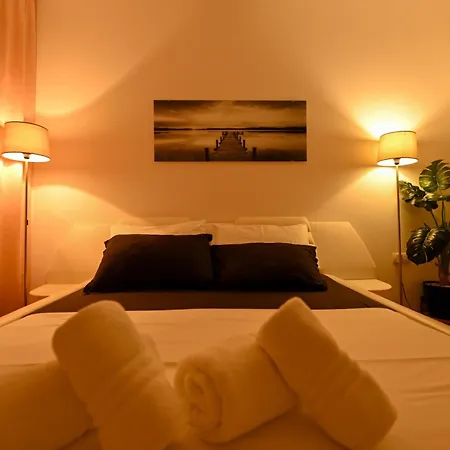 Sunny Place With Sea View Apartment *