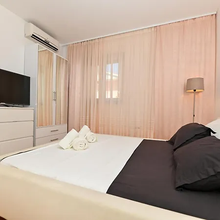 Sunny Place With Sea View Apartment Trogir