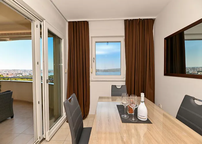 アパート Sunny Place With Sea View