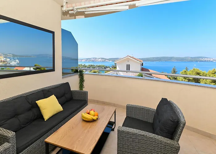 Sunny Place With Sea View *