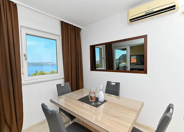 アパート Sunny Place With Sea View