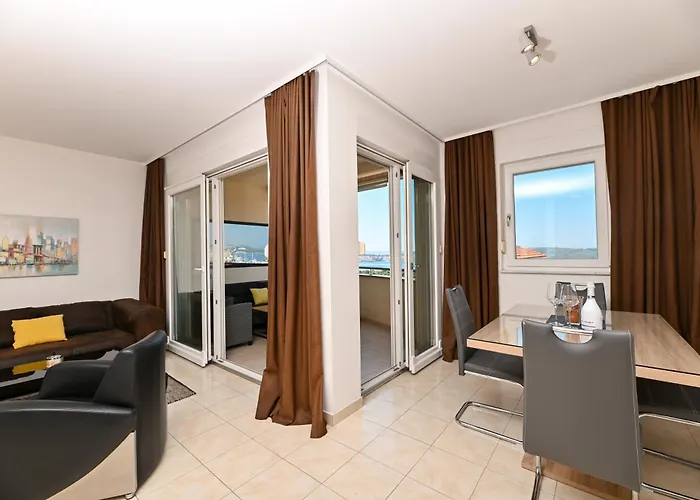 Sunny Place With Sea View アパート