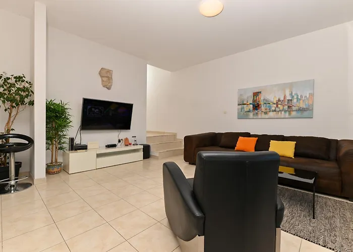 アパート Sunny Place With Sea View