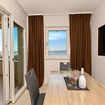 Apartament Sunny Place With Sea View