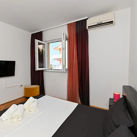 Sunny Place With Sea View Apartment Trogir